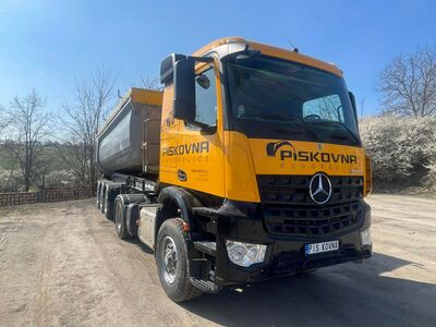 Nový Mercedes se speciální SPZ | Nákladní doprava – Hustopeče – Pohořelice