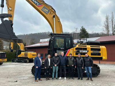 Demoliční práce se strojem Sany od firmy Caracal Machines | Demolice Hustopeče a okolí